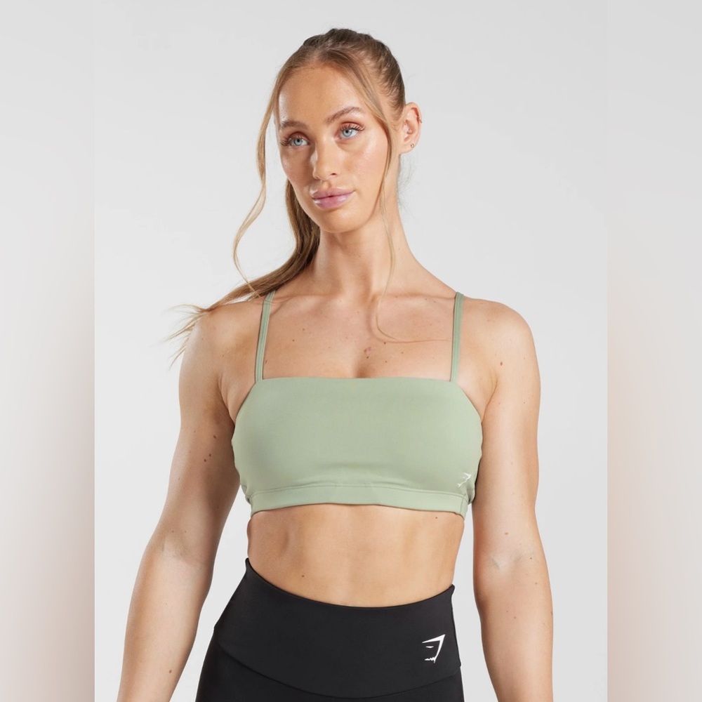 Gymshark- Bandeau Sports Bra